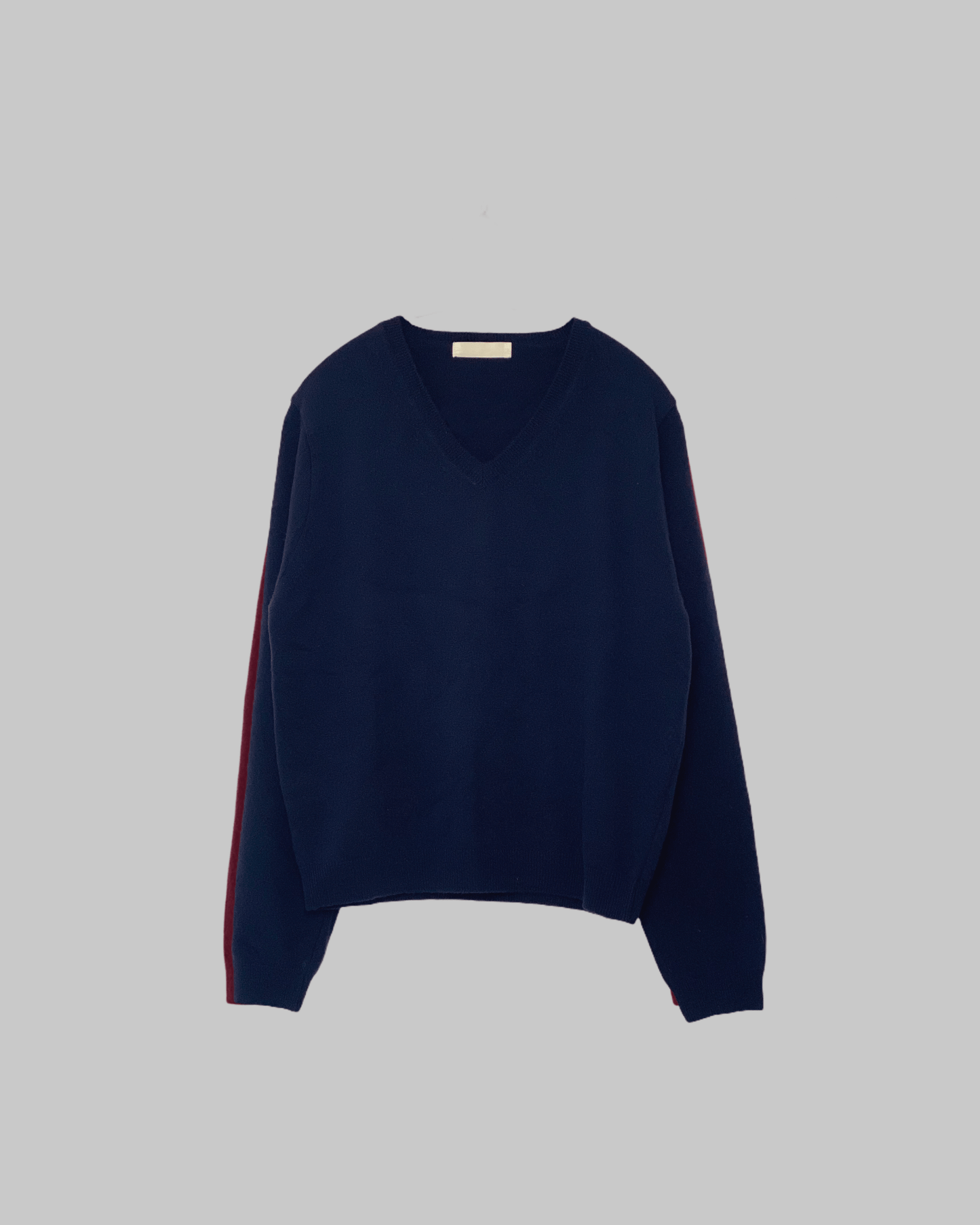 Fine wool v neck knit top