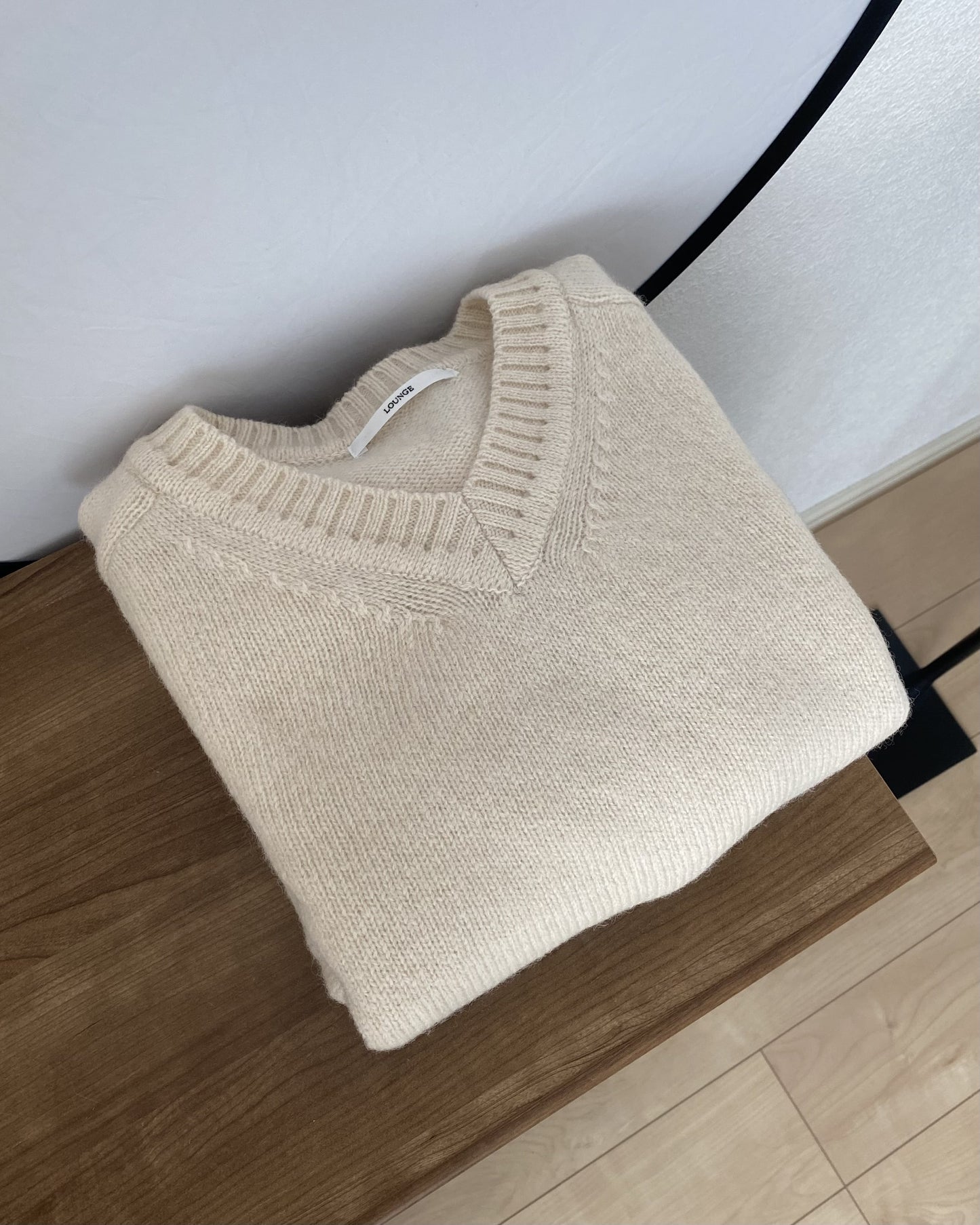 Shetland wool v neck knit